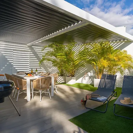 Willa Porto Mare 42 With Heated Pool On The Front Line By Canaryscape *