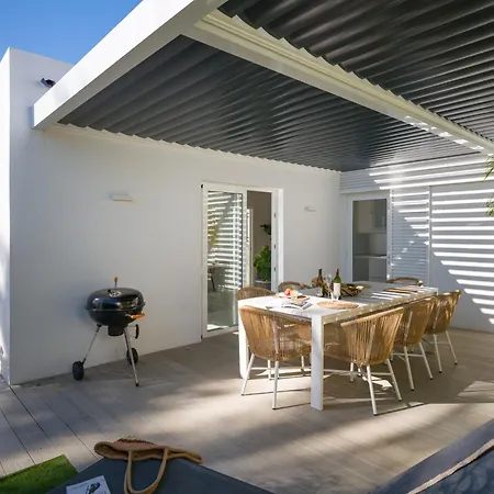 Porto Mare 42 With Heated Pool On The Front Line By Canaryscape