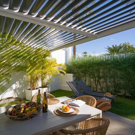 Porto Mare 42 With Heated Pool On The Front Line By Canaryscape Willa