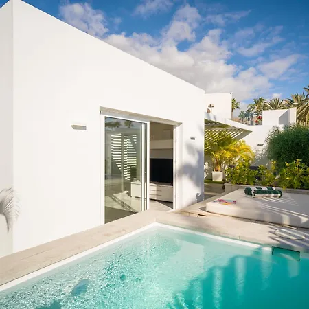 Porto Mare 42 With Heated Pool On The Front Line By Tenpropertiesgc Villa *